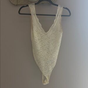 Victoria’s Secret Cream Lace Bodysuit Vintage Y2K Medium